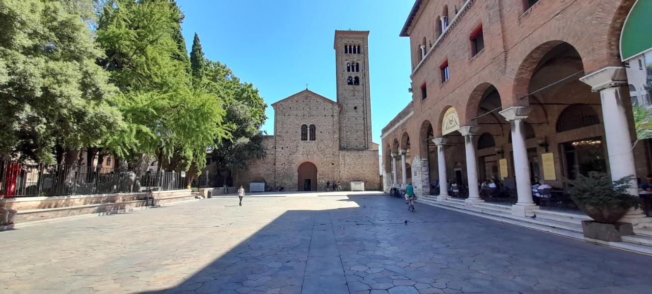 Corte Cavour. Una Mansarda Nel Cuore Della Citta Равенна Экстерьер фото